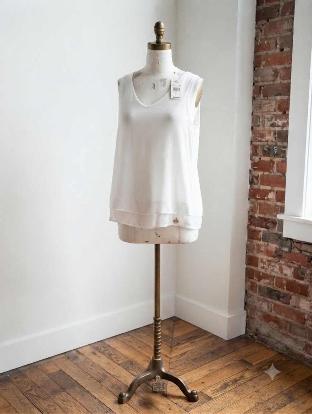 Michael Kors White Sleeveless V-Neck Tank Top